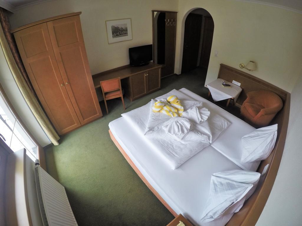 Hotel Pillerseehof 皮尔河畔的圣乌尔里希 外观 照片